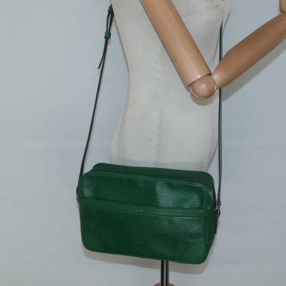 LOUIS VUITTON Epi Trocadero 27 Shoulder Bag Green M52314 LV Auth 128600 - Picture 3 of 16